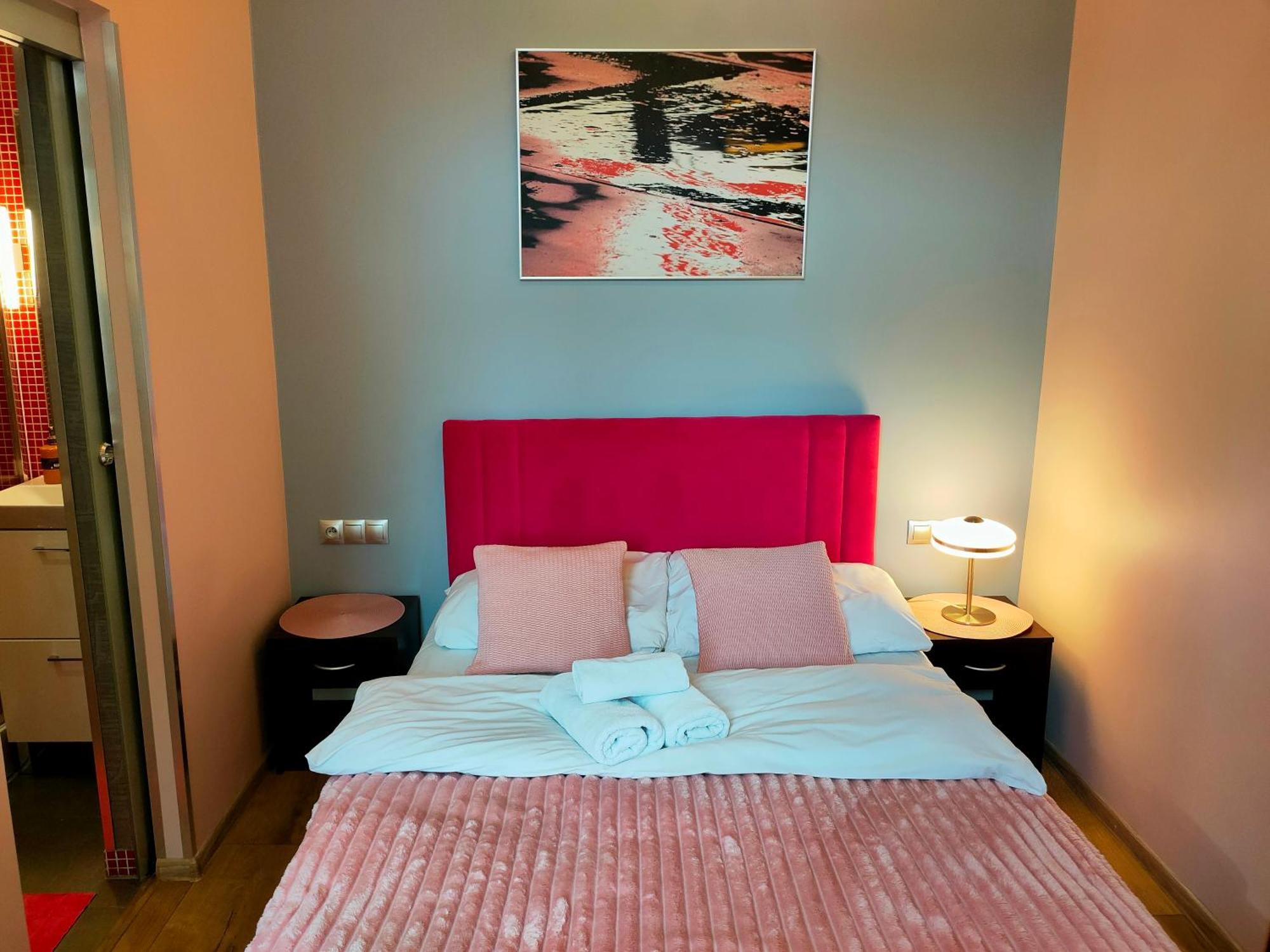 Mirror Pink Studio Apartment คราคูฟ ภายนอก รูปภาพ